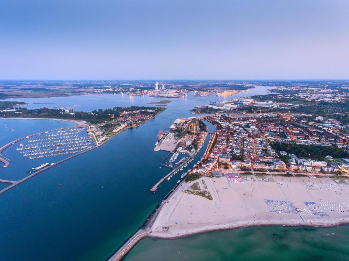Doppelzimmer Dinner, Direkt Am Alten Strom Rostock Dış mekan fotoğraf