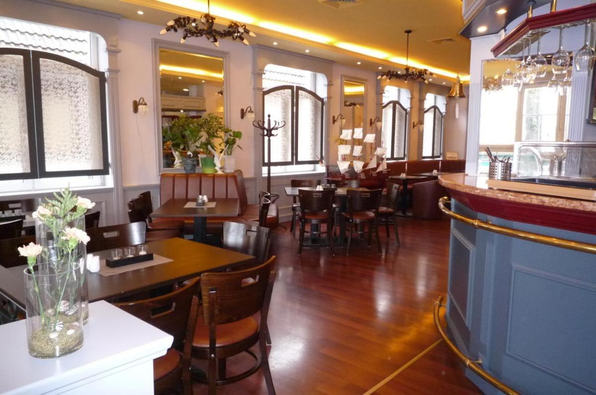 Doppelzimmer Dinner, Direkt Am Alten Strom Rostock Dış mekan fotoğraf